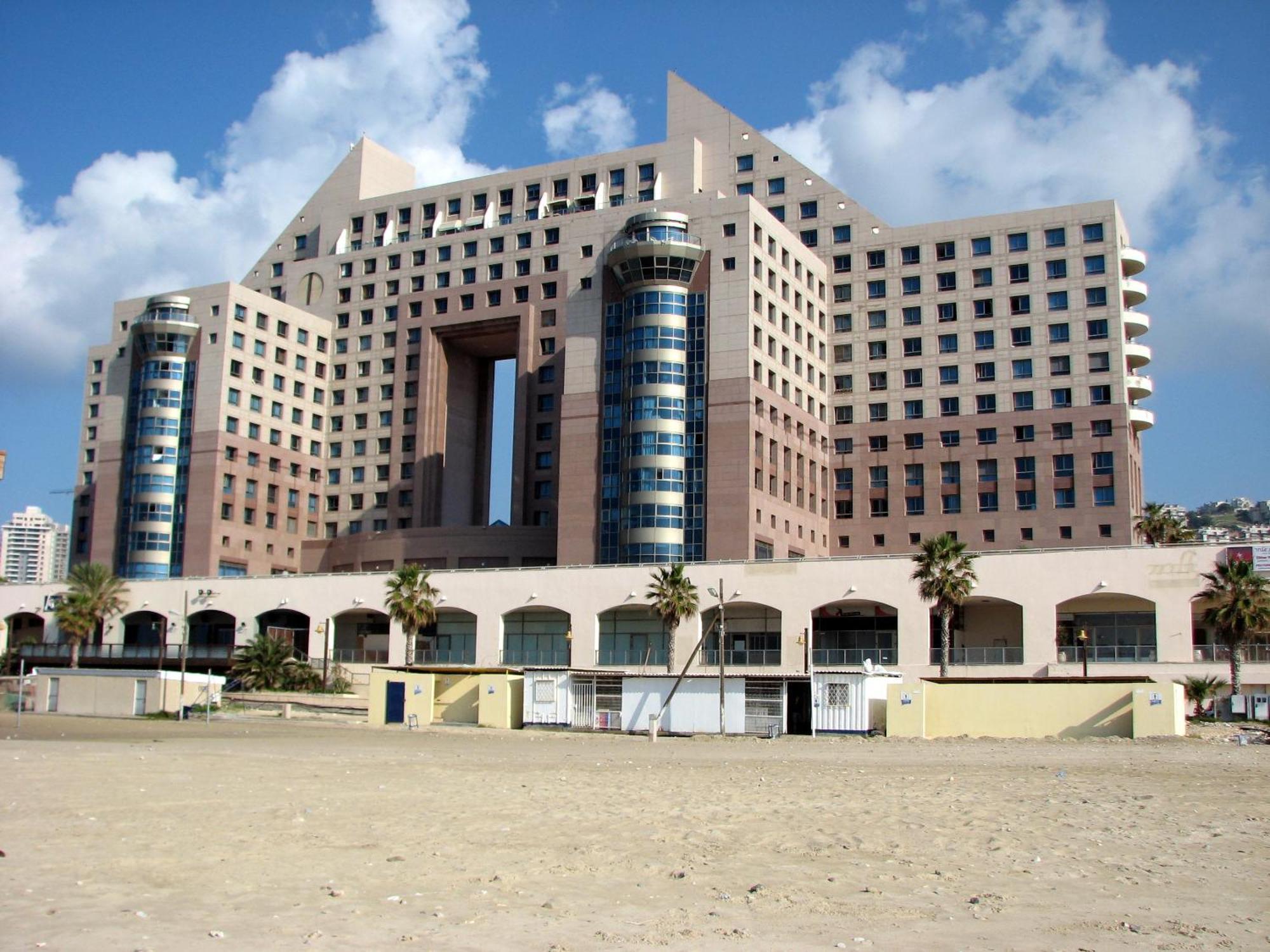 Apartments On The Beach Haifa Exterior photo